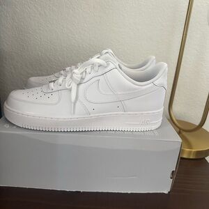 Nike Air Force 1 Low '07
White - 11.5M